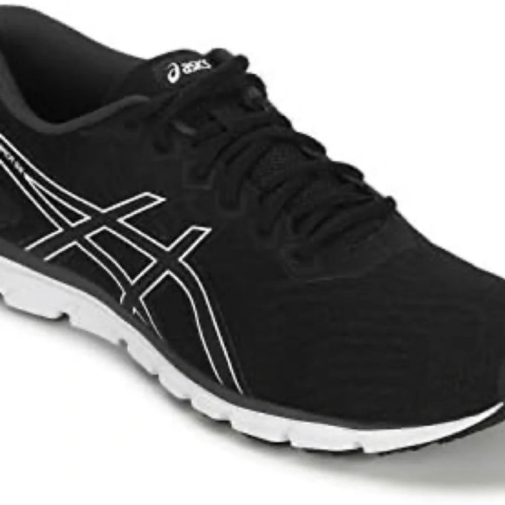 ASICS Gel-Zaraca 4 athletic running shoe in black and white 8.5 NWOT
